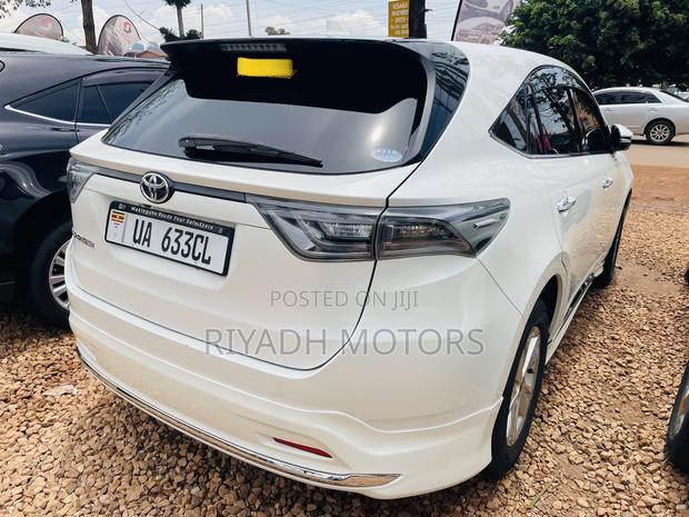 Toyota Harrier 2.0 2015 White