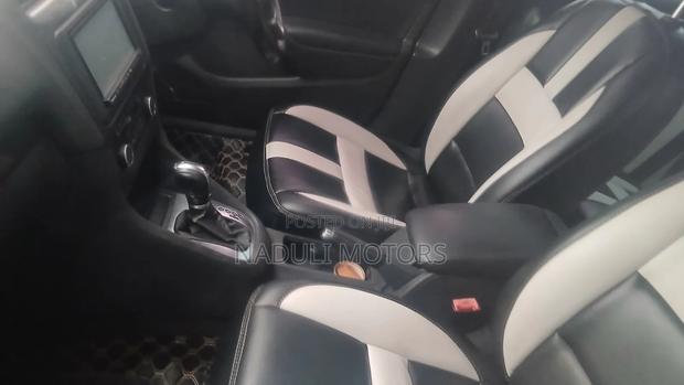 Volkswagen Golf GTI 2007 White