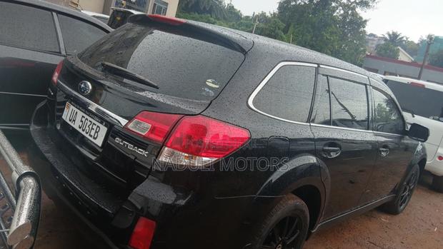 Subaru Outback 2011 Black