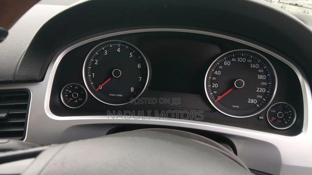 Volkswagen Touareg 2012