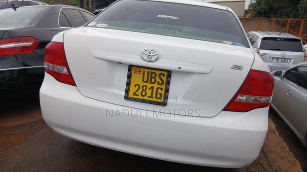 Toyota Axio 2009 White