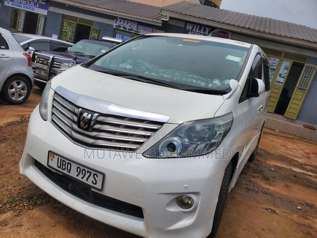 Toyota Alphard 2010 White