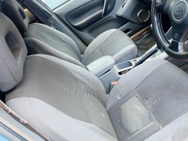 Toyota RAV4 Automatic 2003 Blue