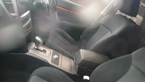 Subaru Outback 2011 Black