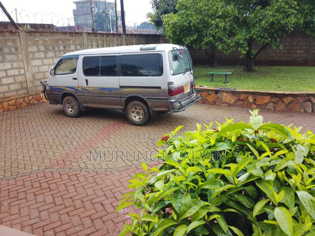 Toyota HiAce 1997 Beige