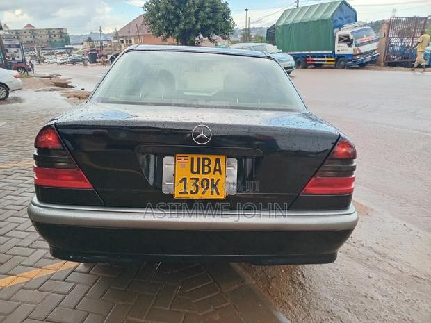 Mercedes-Benz C200 1998 Black
