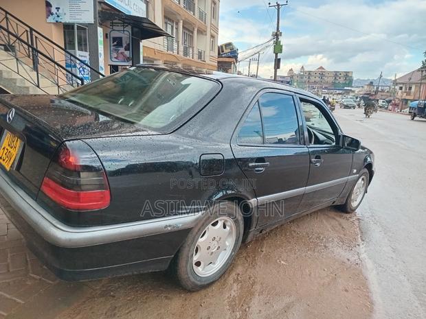 Mercedes-Benz C200 1998 Black