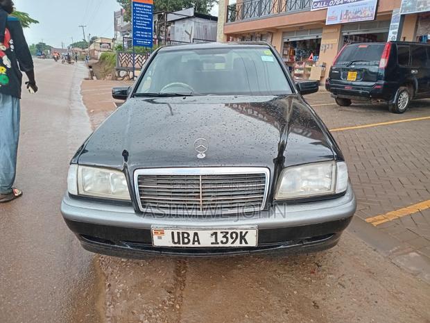 Mercedes-Benz C200 1998 Black