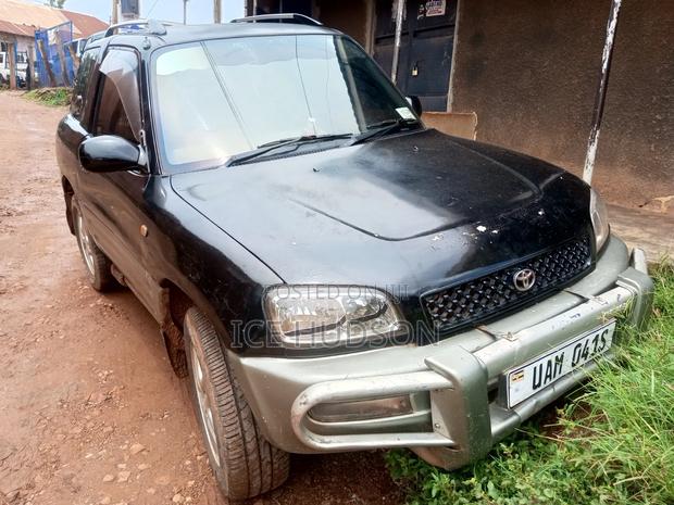 Toyota RAV4 1996 Black