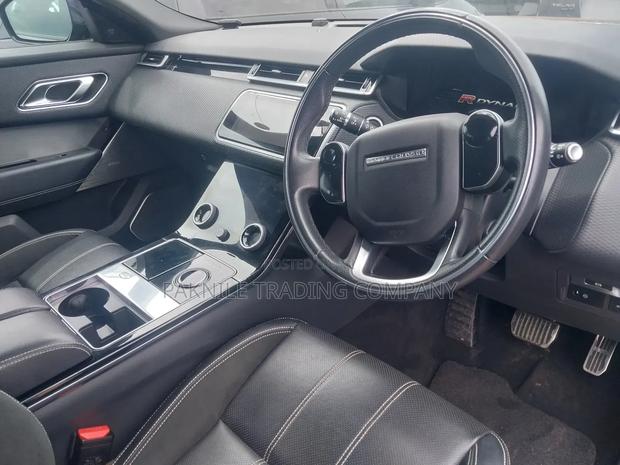 Rover 2000 2018 Silver
