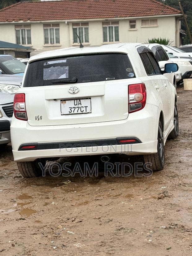 Toyota IST 2011 White