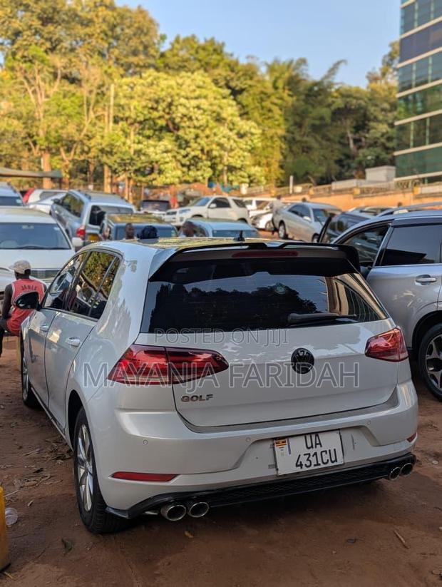 Volkswagen Golf TSI S 4-Door FWD 2017 Beige