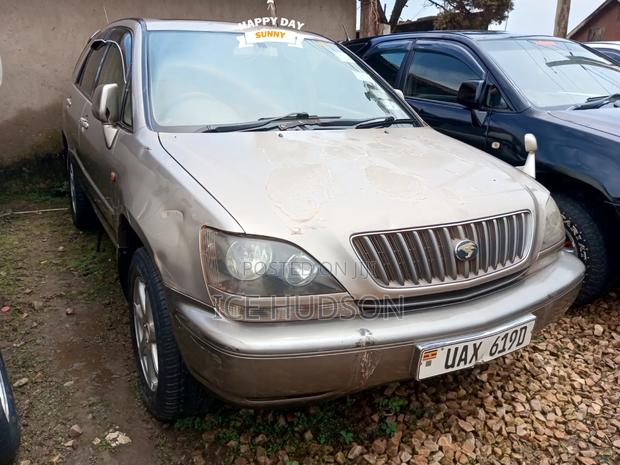 Toyota Harrier 1998