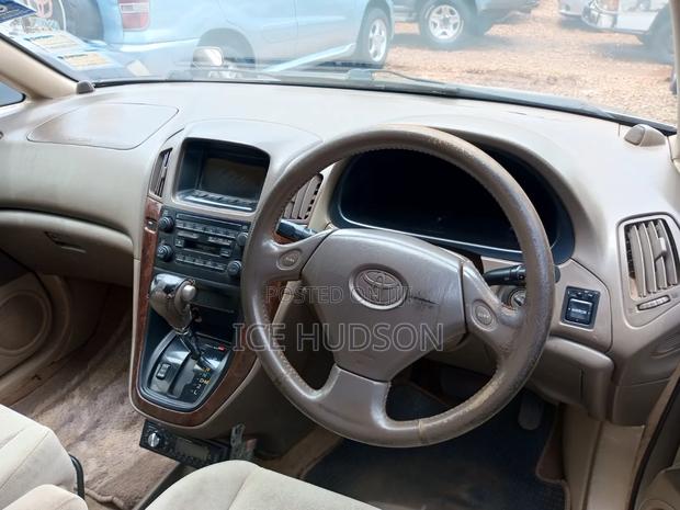 Toyota Harrier 1998