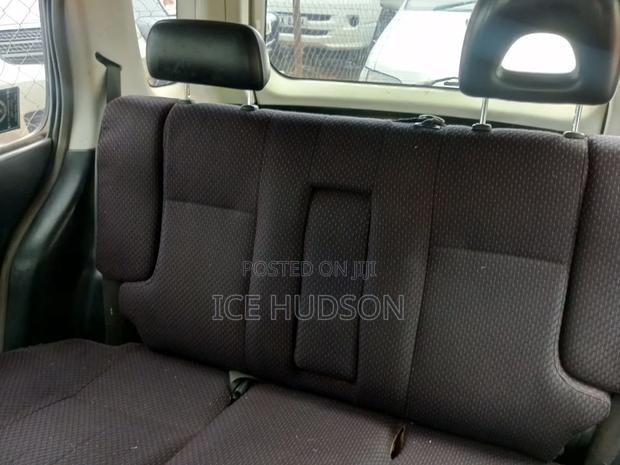 Toyota Raum 2000 White
