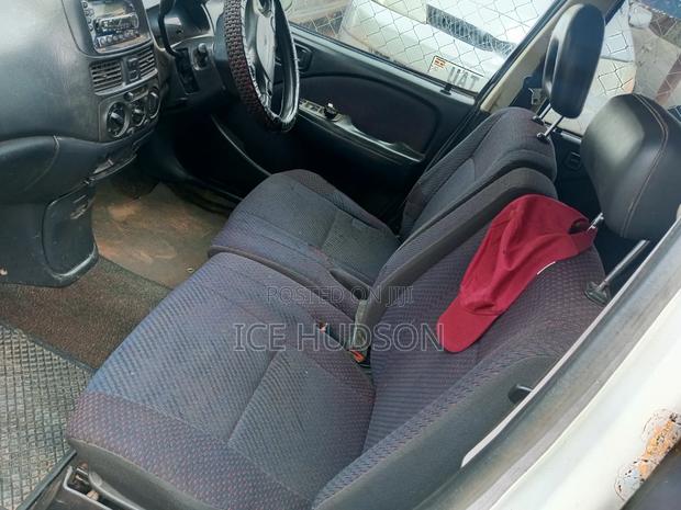 Toyota Raum 2000 White