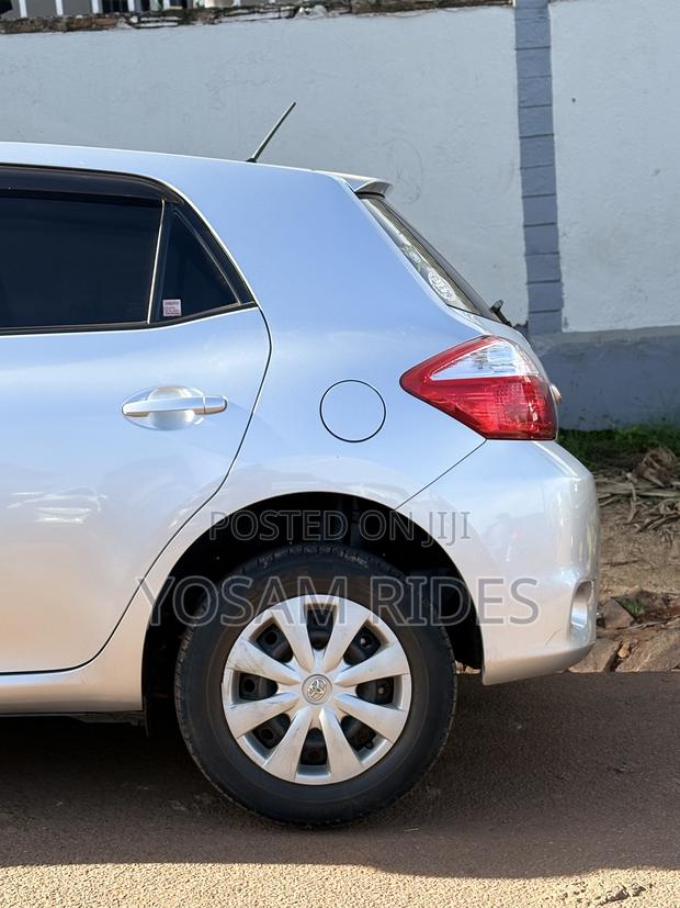 Toyota Auris 2014 Silver