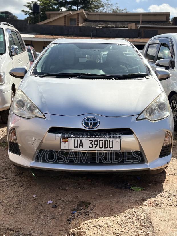Toyota Aqua S 2014 Silver