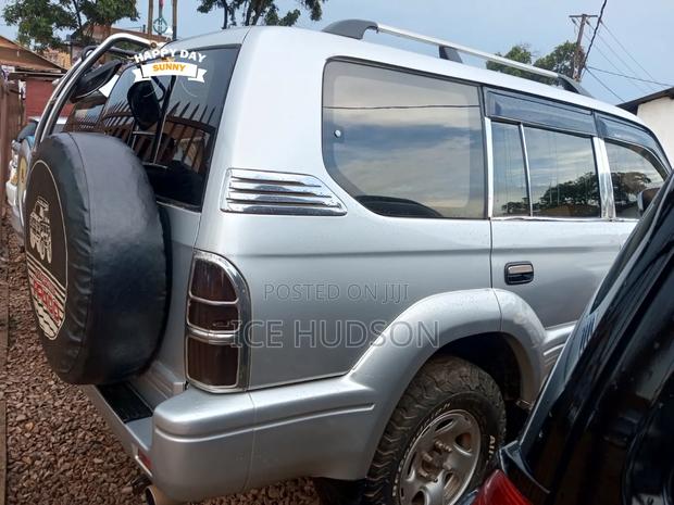 Toyota Land Cruiser Prado 1999