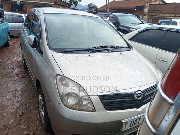 Toyota Corolla Spacio 2003