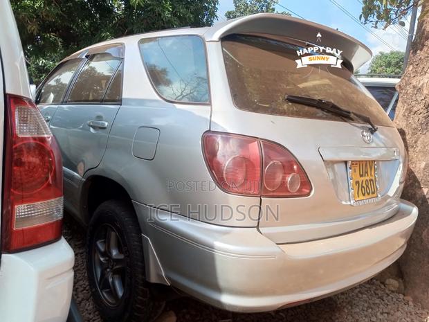 Toyota Harrier 1998