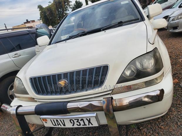 Toyota Harrier 2003 White