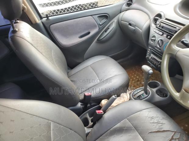 Toyota Vitz 2007 Silver