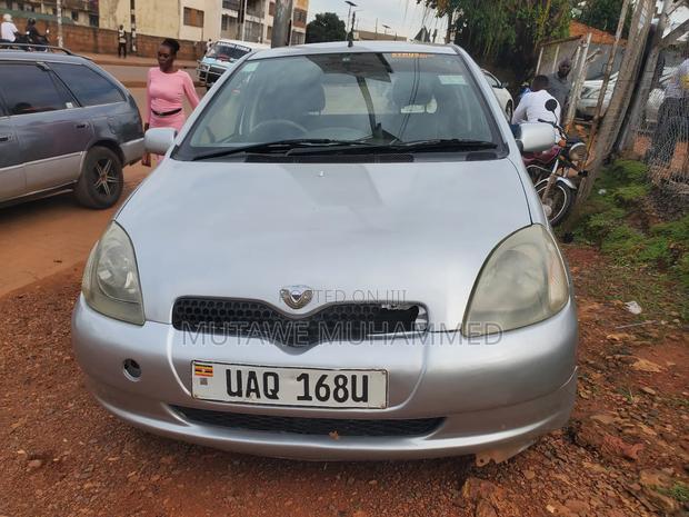 Toyota Vitz 2007 Silver