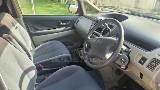 Toyota Nadia 2.0 135hp AWD 2001 Silver