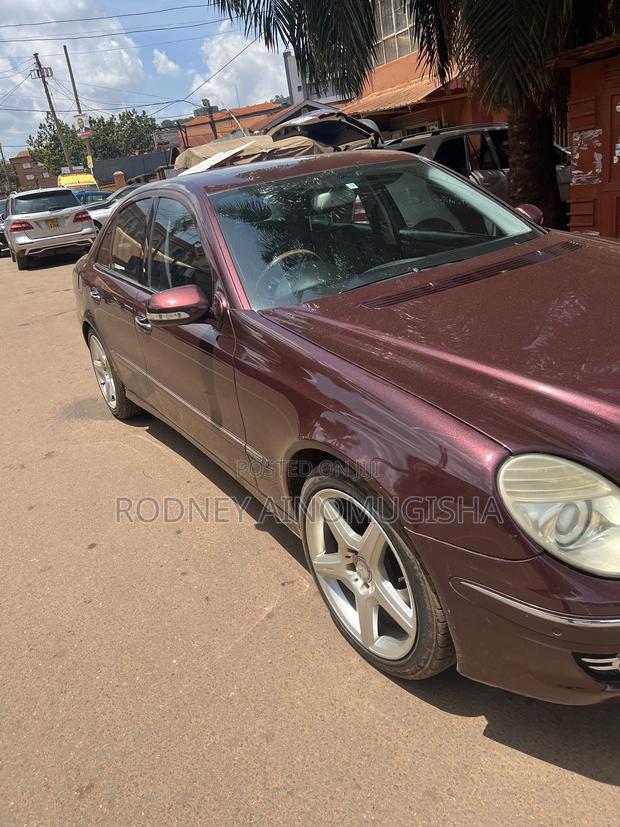 Mercedes-Benz E350 2008 Maroon