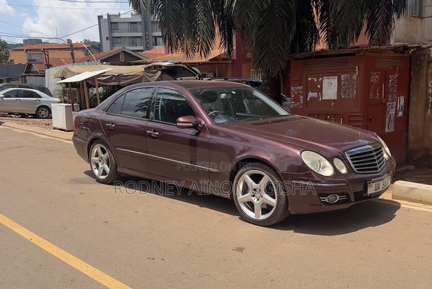 Mercedes-Benz E350 2008 Maroon