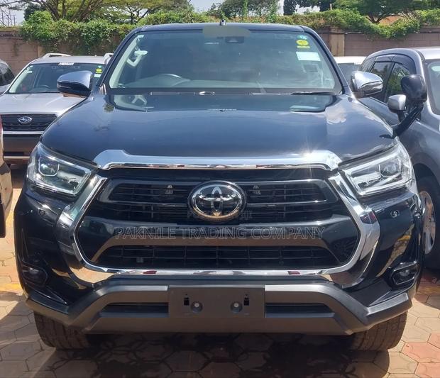 Toyota Hilux 2020 Black