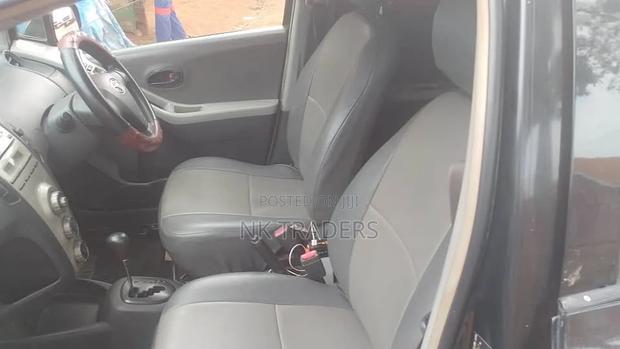 Toyota Vitz 1.3 AWD 5dr 2005 Black