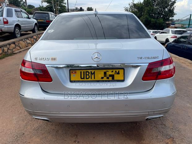 Mercedes-Benz E300 2011 Silver