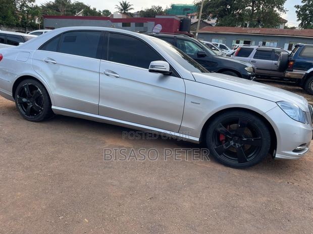 Mercedes-Benz E300 2011 Silver