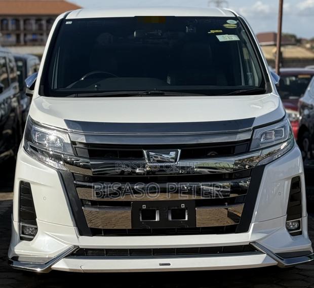 Toyota Noah 2020 White