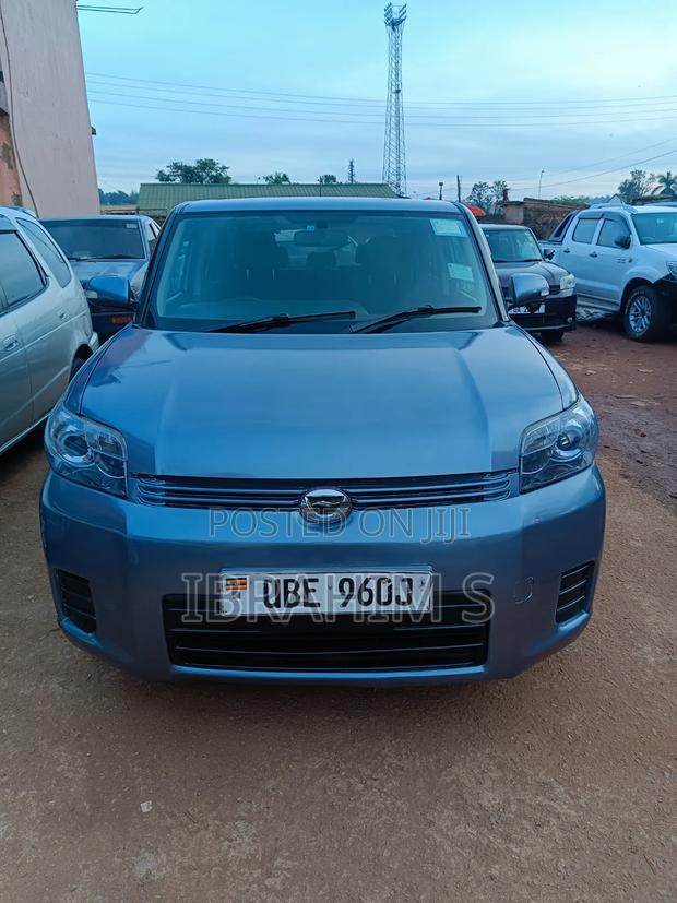 Toyota Corolla Rumion 2010 Blue