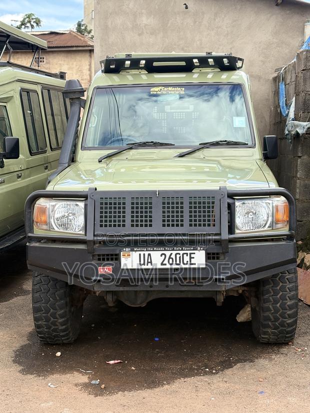 Toyota Land Cruiser 4.5 V8 VXR 2016 Green