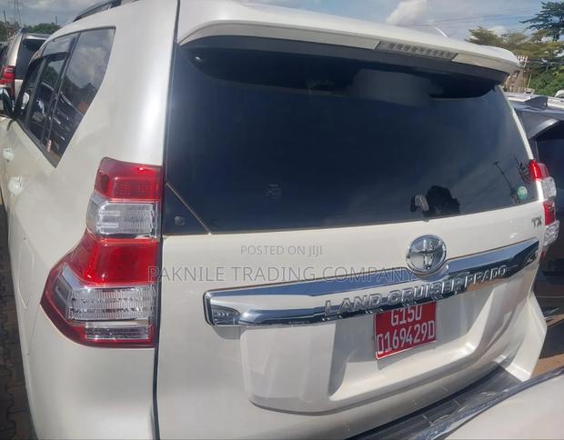 Toyota Land Cruiser Prado 2016 White