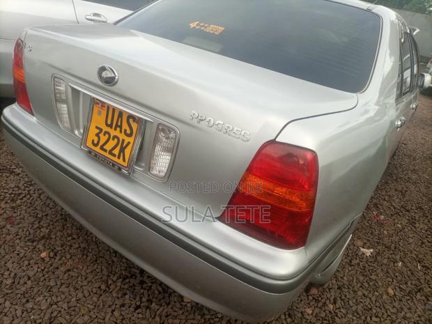 Toyota Progress 2.5 AWD 2000 Silver