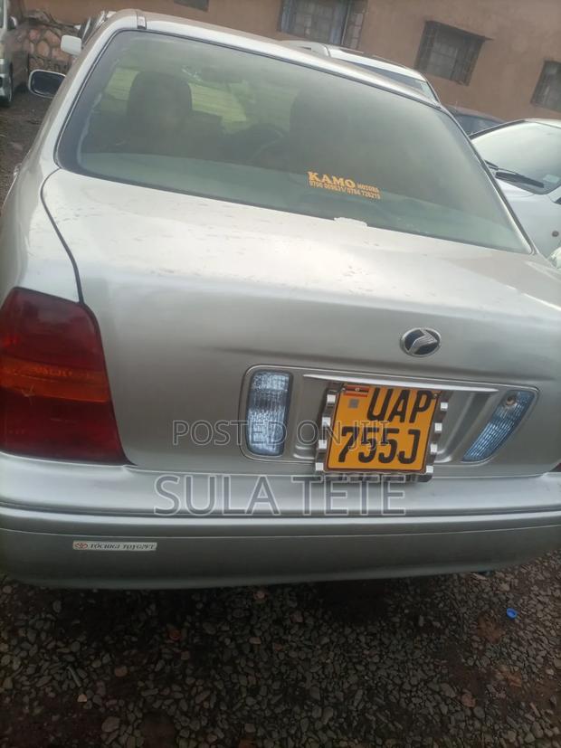 Toyota Progress 2.5 RWD 1999 Silver