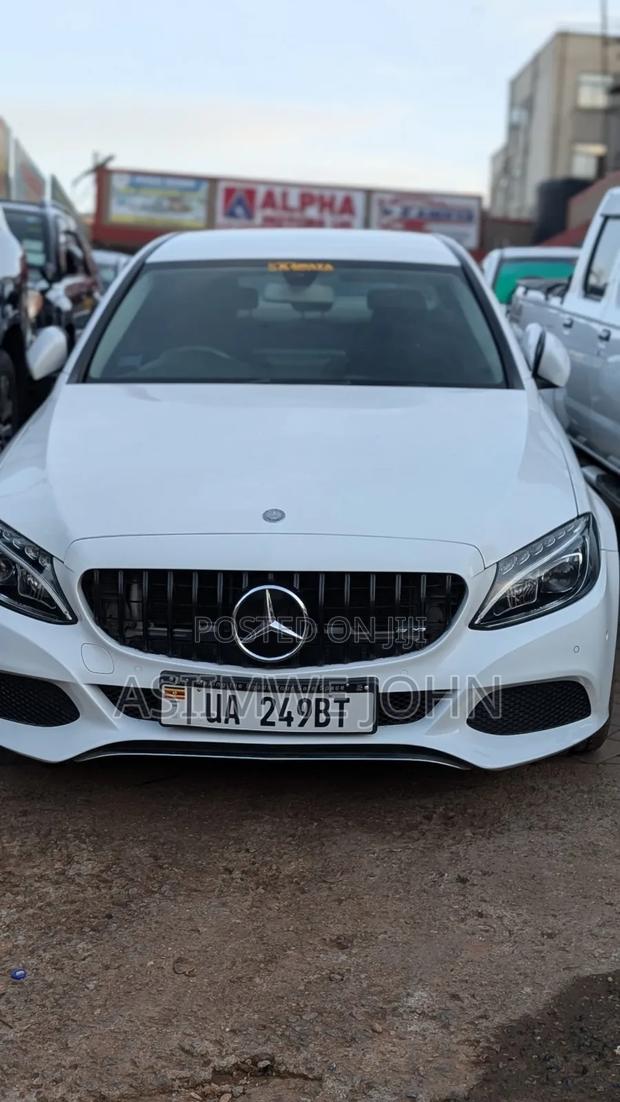 Mercedes-Benz C180 2012 White