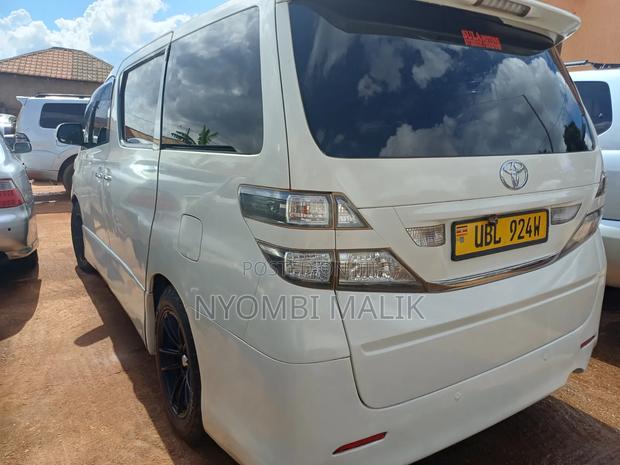 Toyota Alphard 2011 White