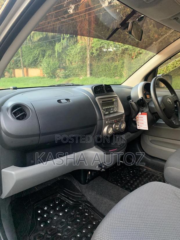 Toyota Passo 2008 Beige