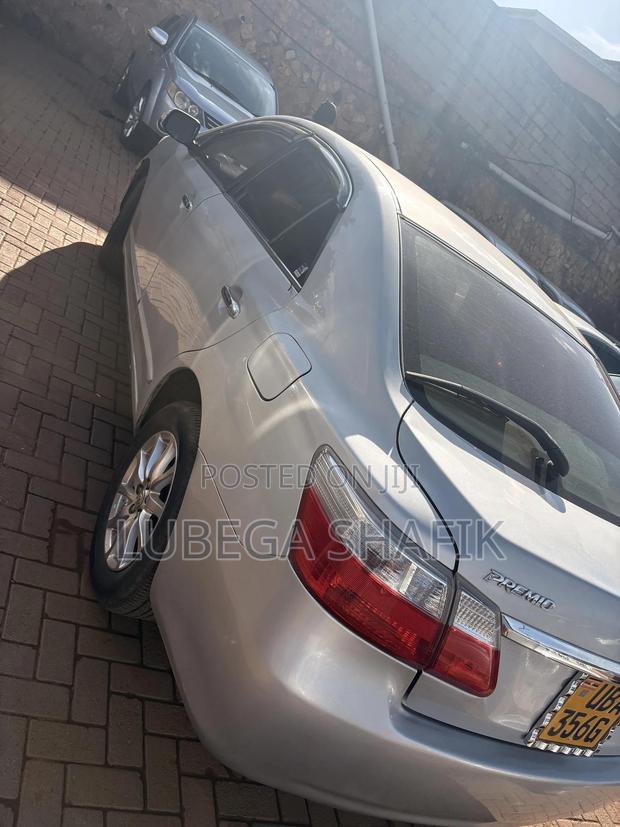 Toyota Premio 2009 Silver