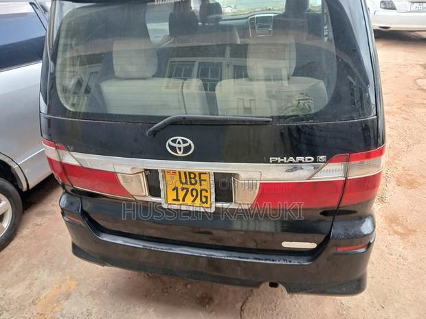 Toyota Alphard 2005 Black