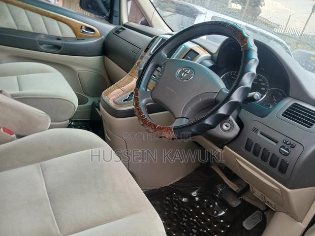 Toyota Alphard 2007 Silver