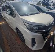 Toyota Noah 2017 White for sale