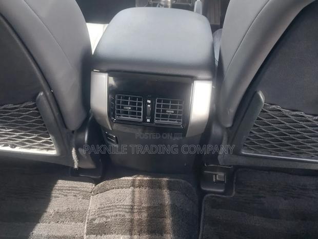 Toyota Land Cruiser Prado 2019 White