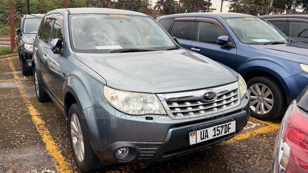 Subaru Forester 2011 Green